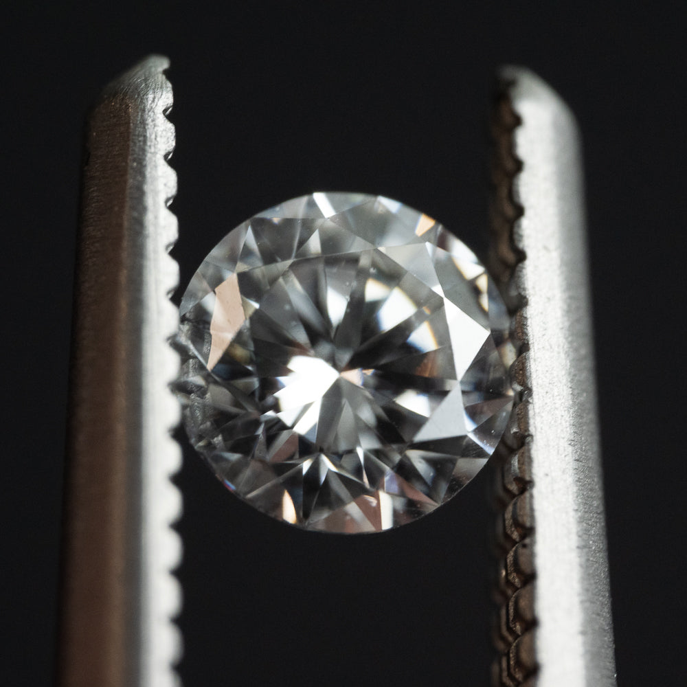 Mały diament na prezent okrągły brylant 0.2 karata