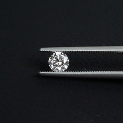 Diament laboratoryjny okrągły brylant z certyfikatem 0.35 karata